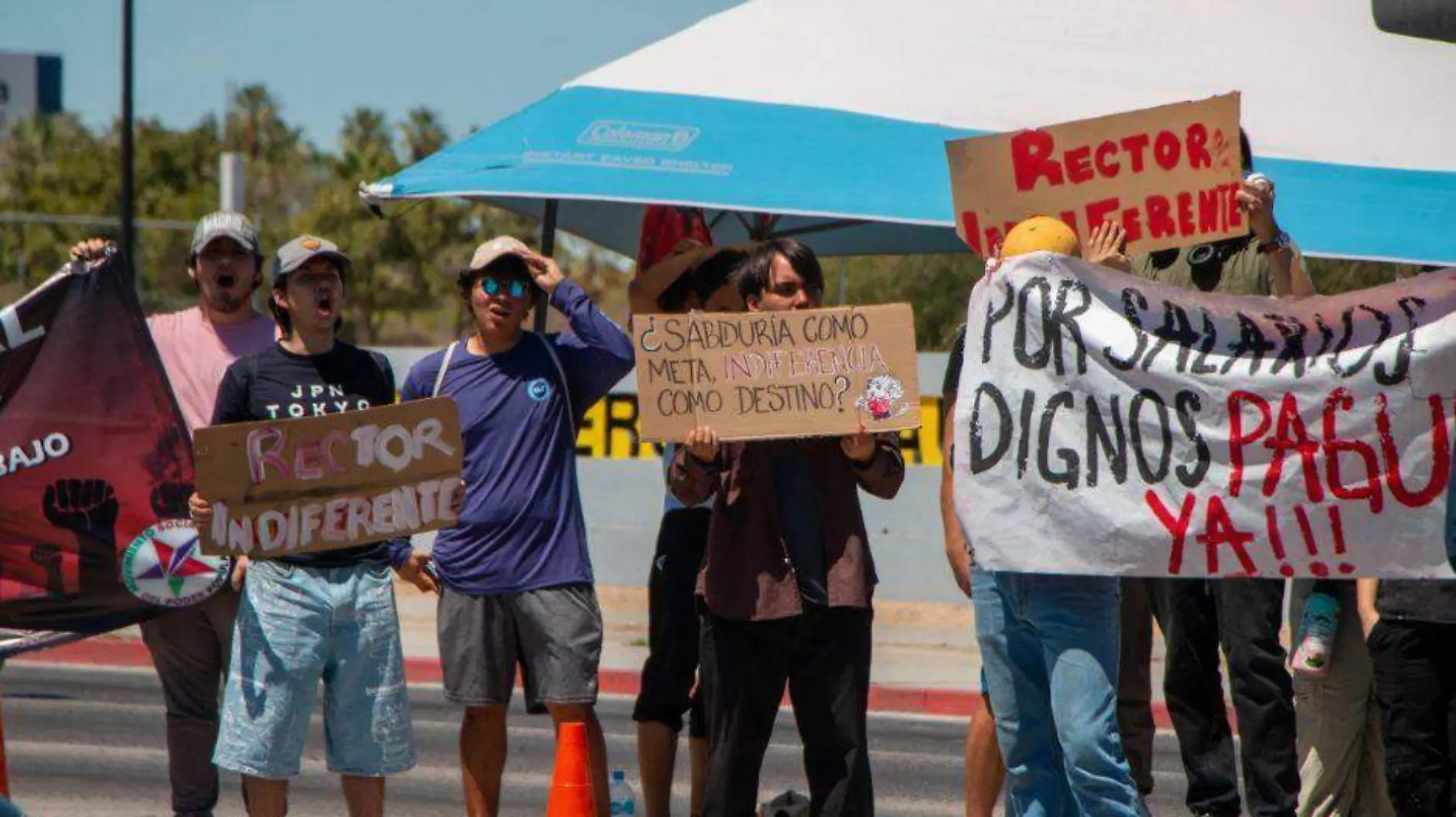 universitarios cierran forjadores 1